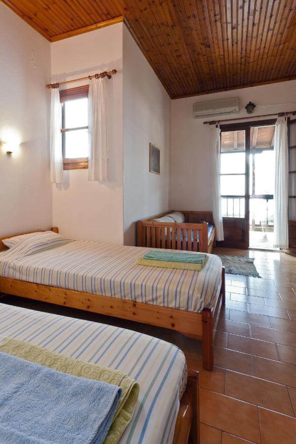 Eleni Del Sol Apartment สโกเปลอสทาวน์ ภายนอก รูปภาพ